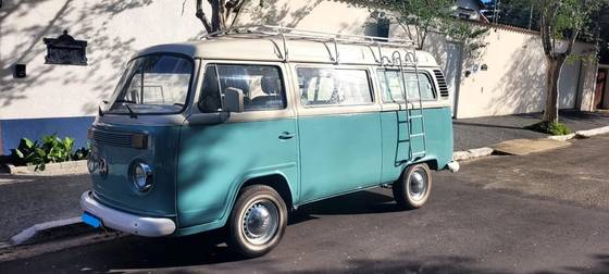 VOLKSWAGEN KOMBI 1.6 MI STD 8V GASOLINA 3P MANUAL